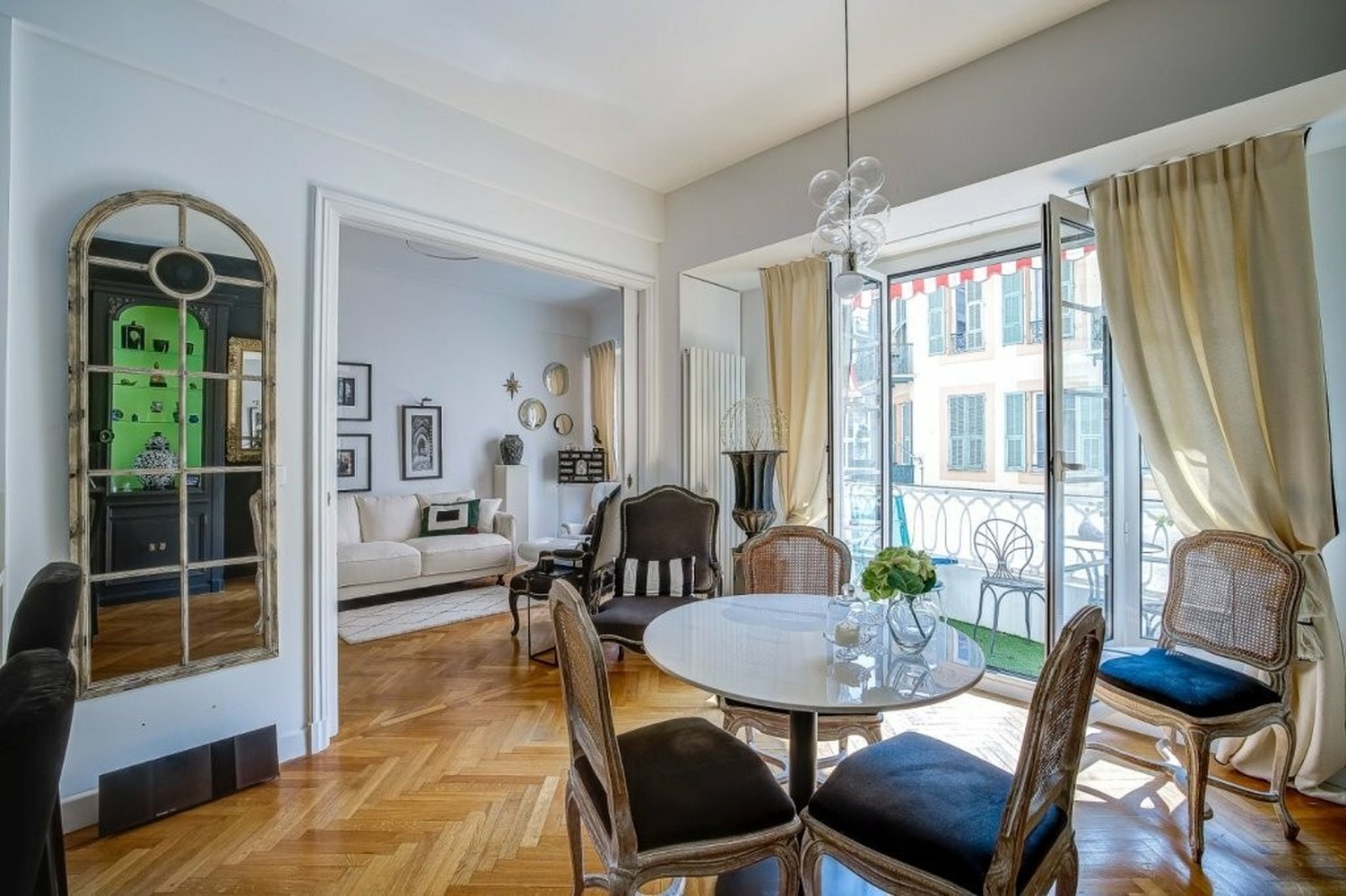 Property photo in Musicians Quarter