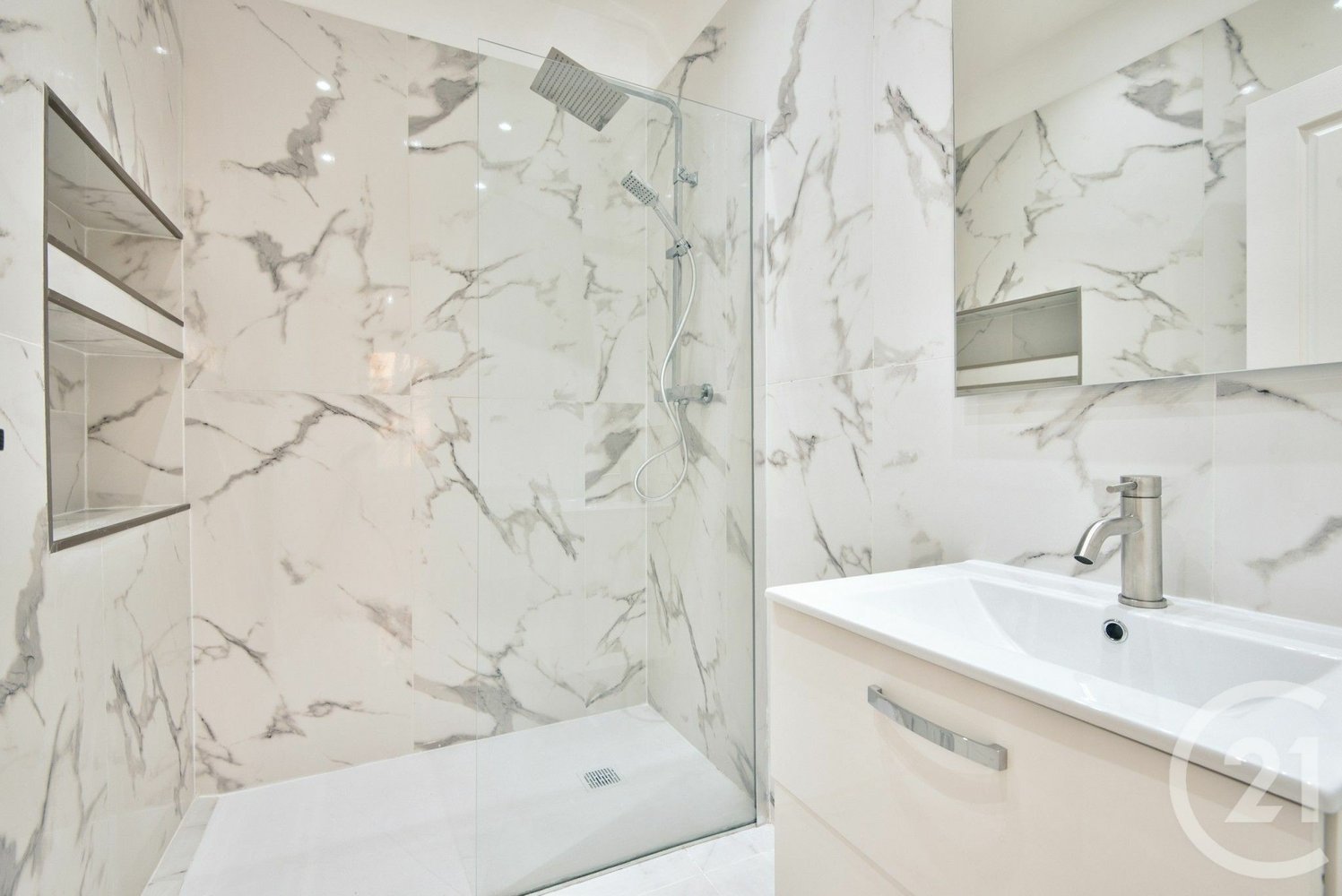 Property photo in Port