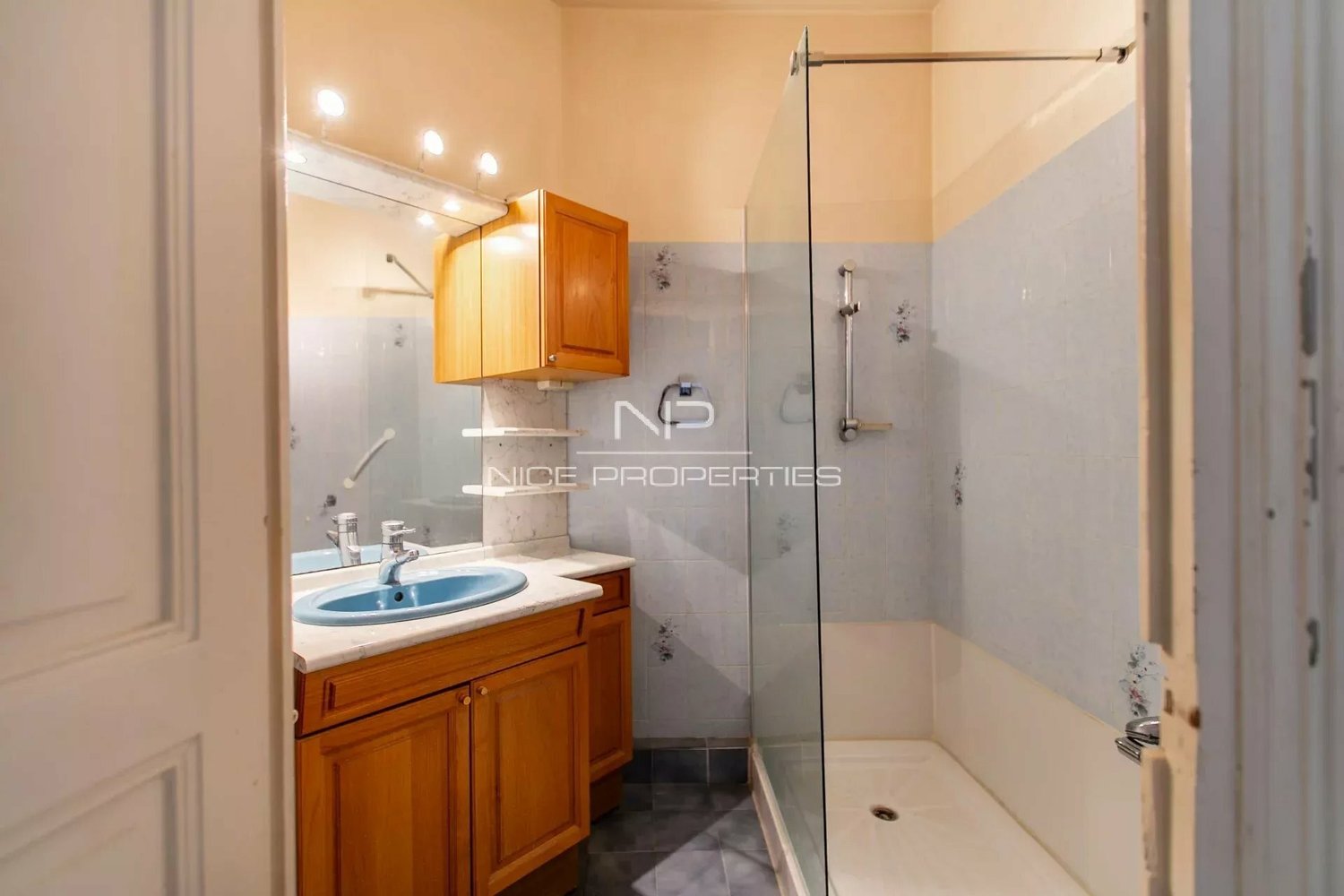 Property photo in Port