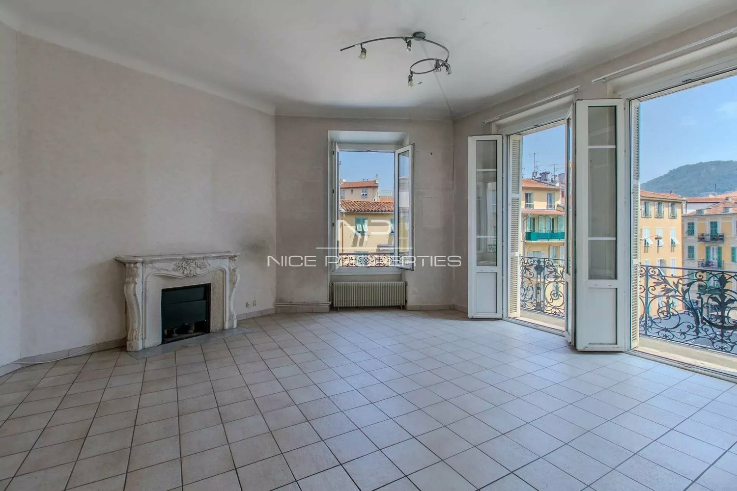 Property photo in Port