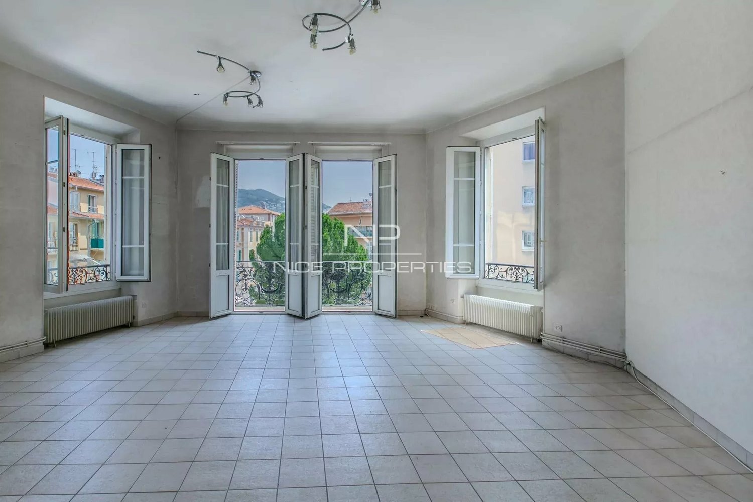 Property photo in Port