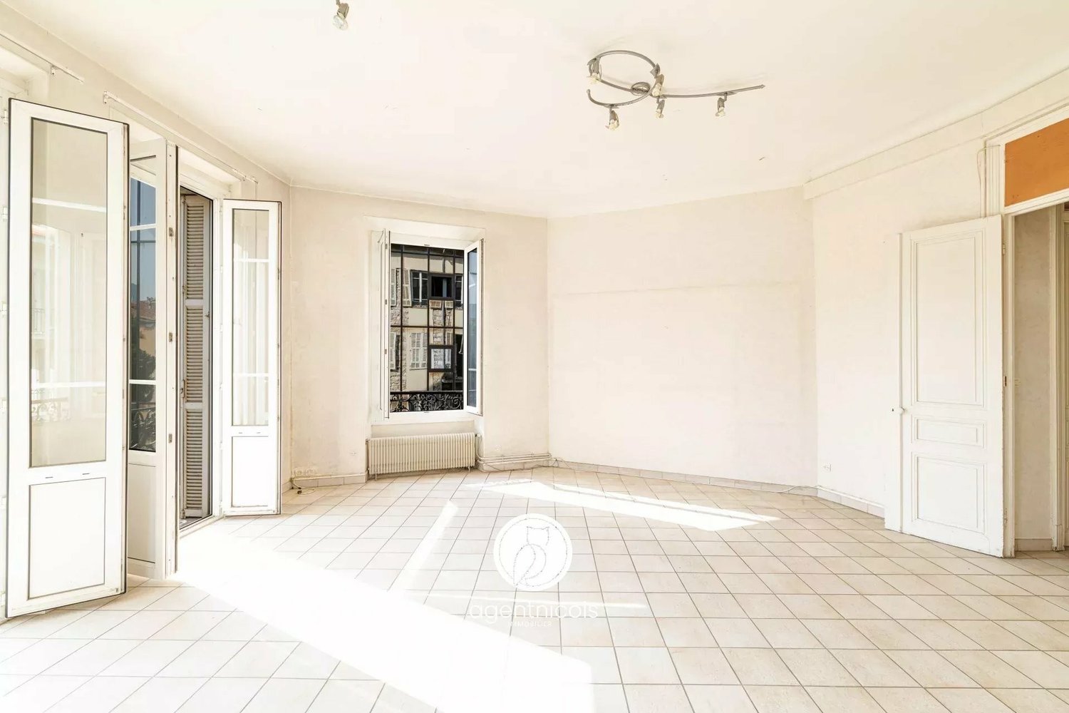 Property photo in Port