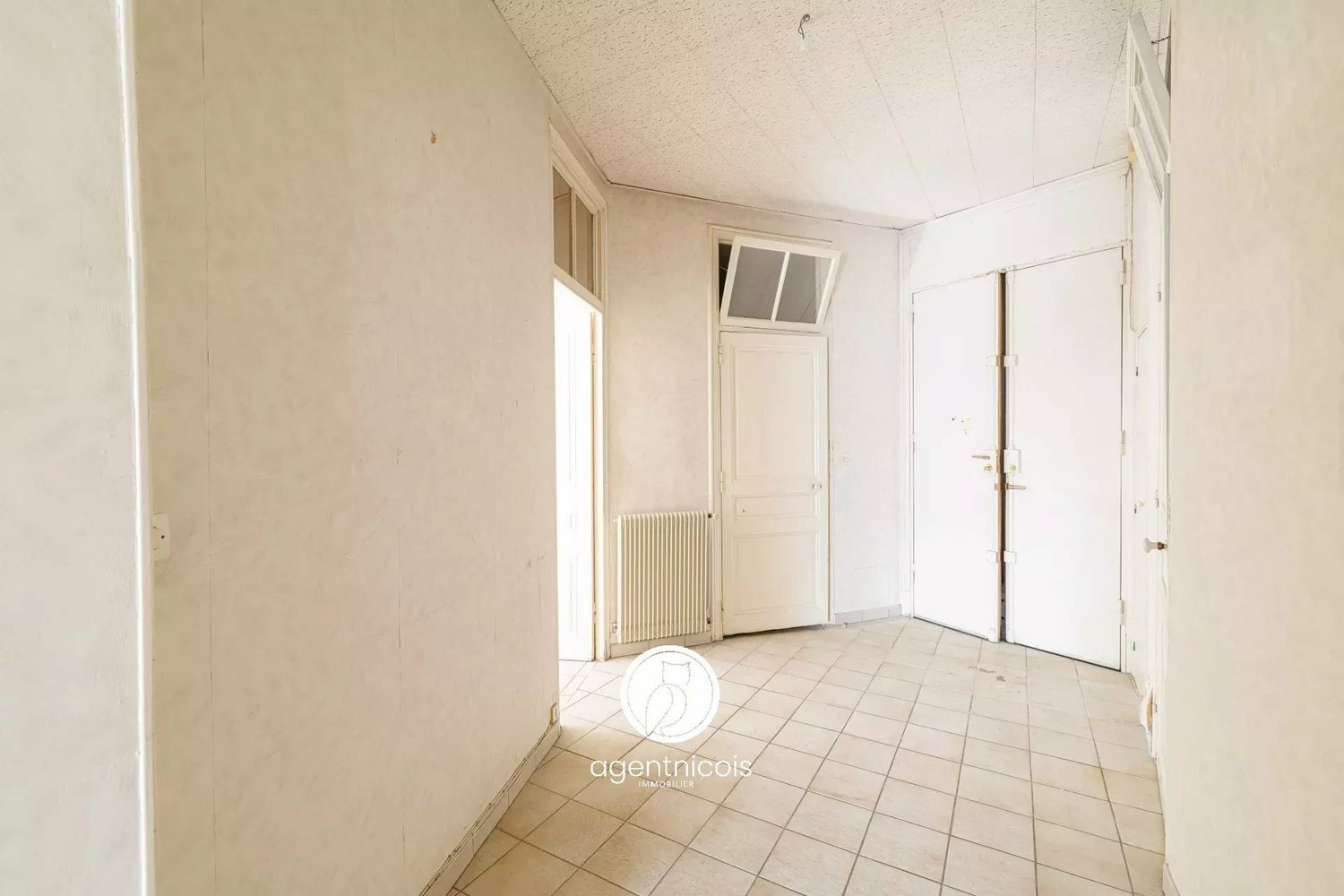 Property photo in Port