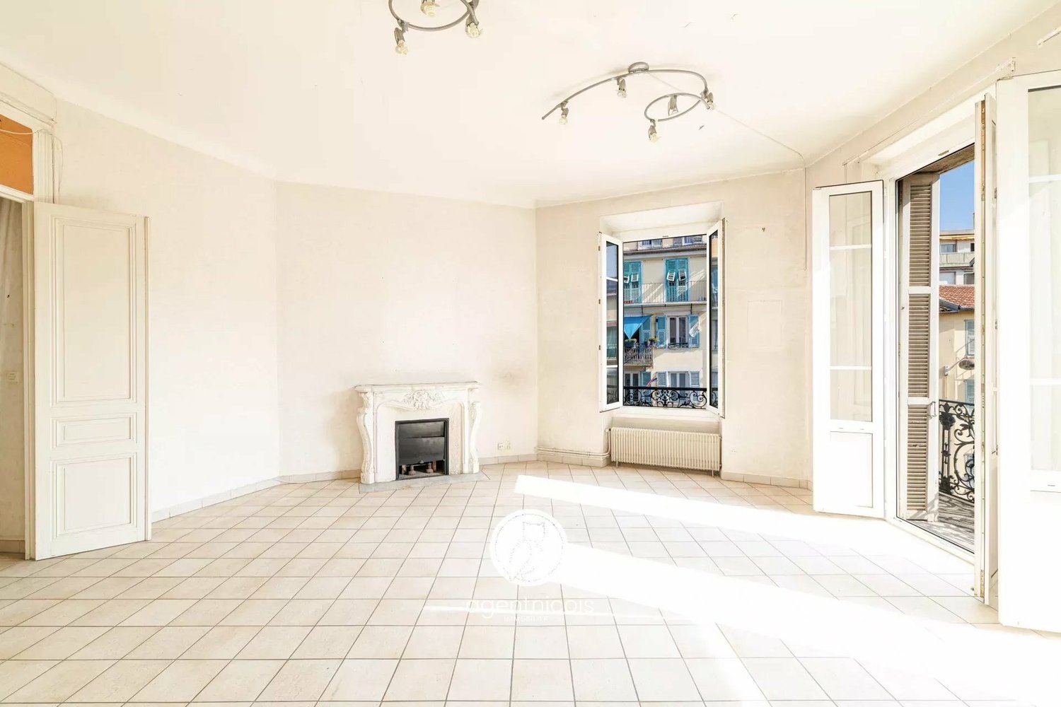 Property photo in Port