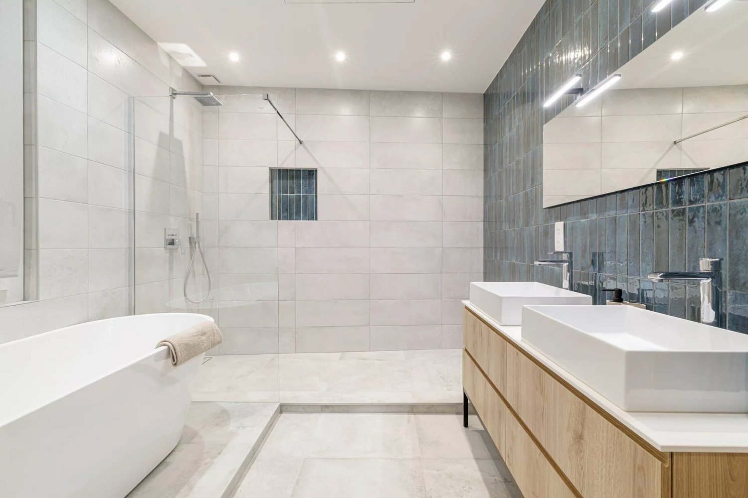 Property photo in Port