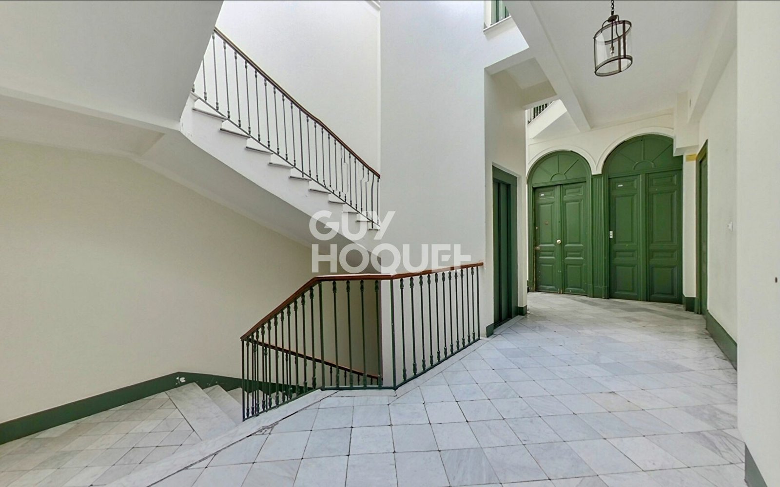 Property photo in Carre d'Argent