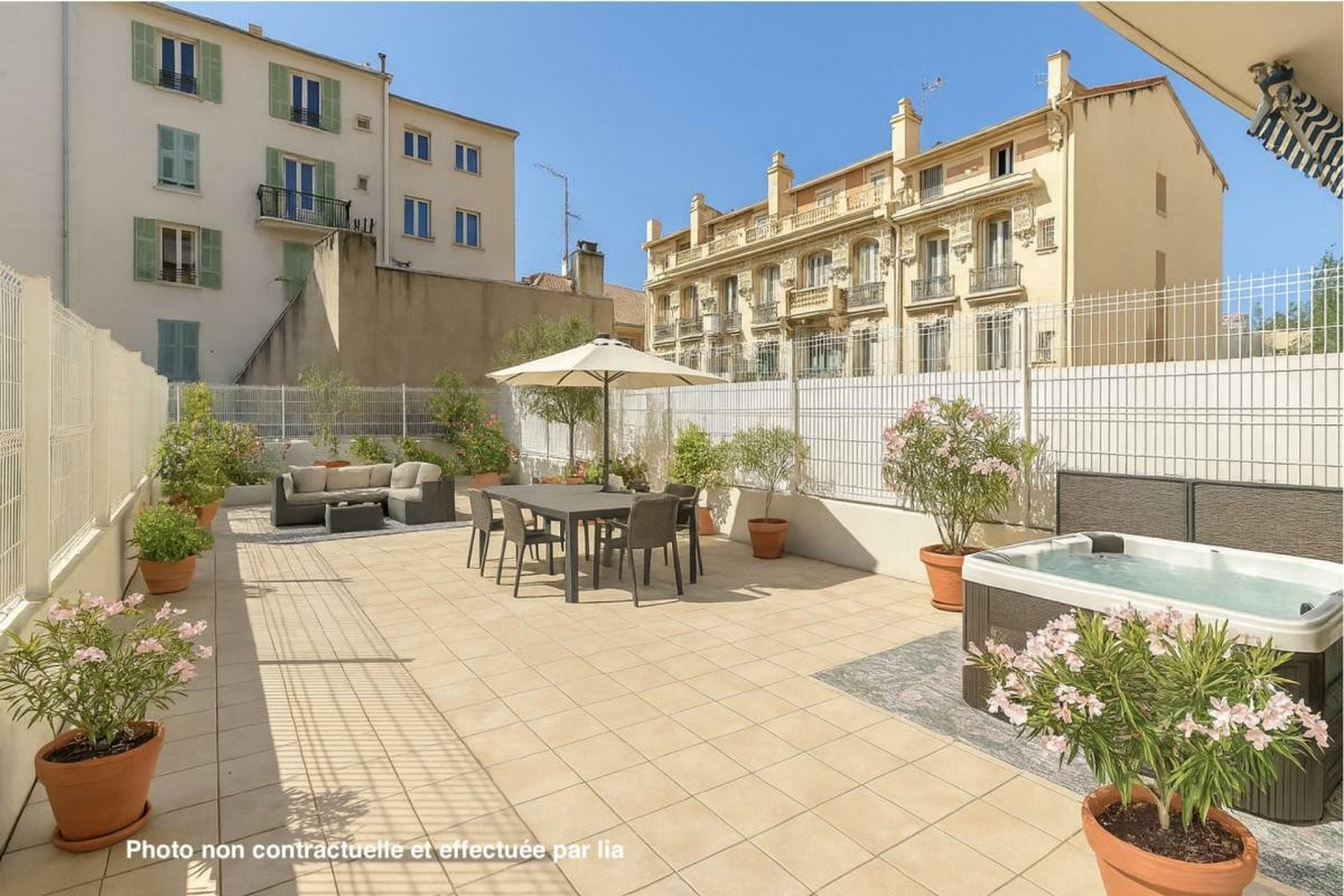 Property photo in Carre d'Argent