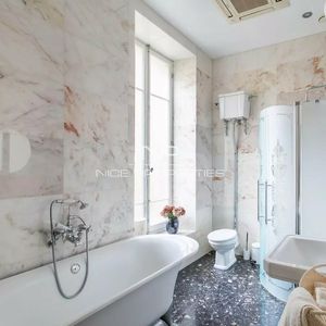 Property in Carre d'Argent