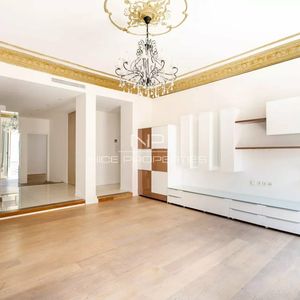 Property in Carre d'Argent