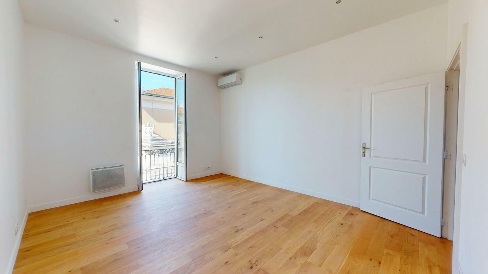 Property photo in Carre d'Argent