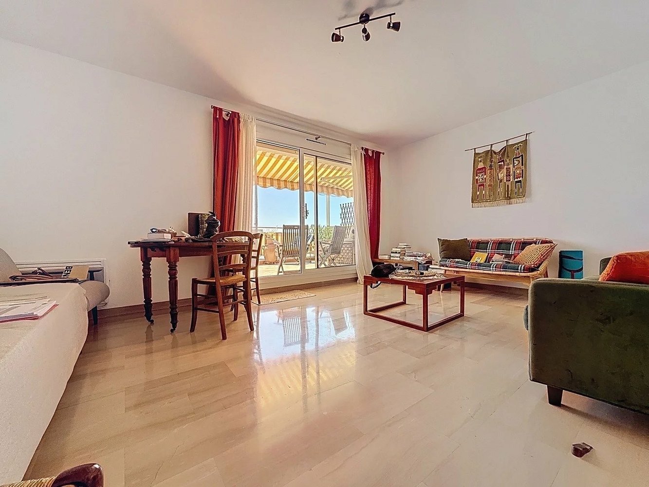 Property photo in Carre d'Argent