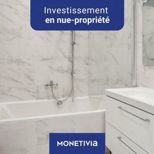 Property in Carre d'Argent