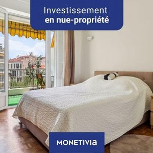 Property in Carre d'Argent