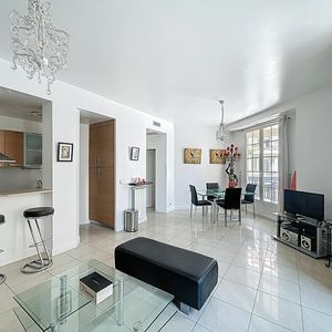 Property in Carre d'Or