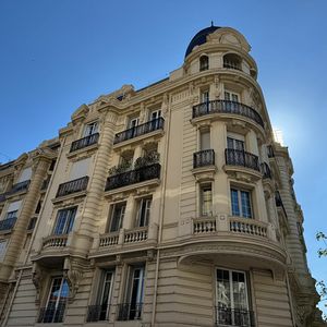 Property in Carre d'Or