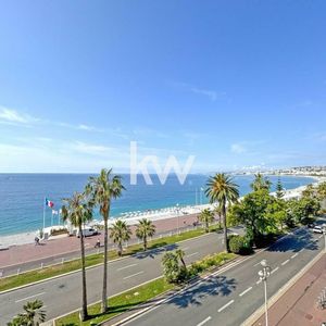 Property in Carre d'Or