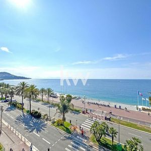 Property in Carre d'Or