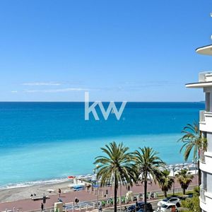 Property in Carre d'Or