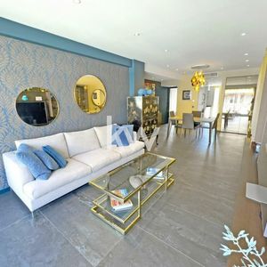 Property in Carre d'Or