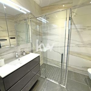 Property in Carre d'Or