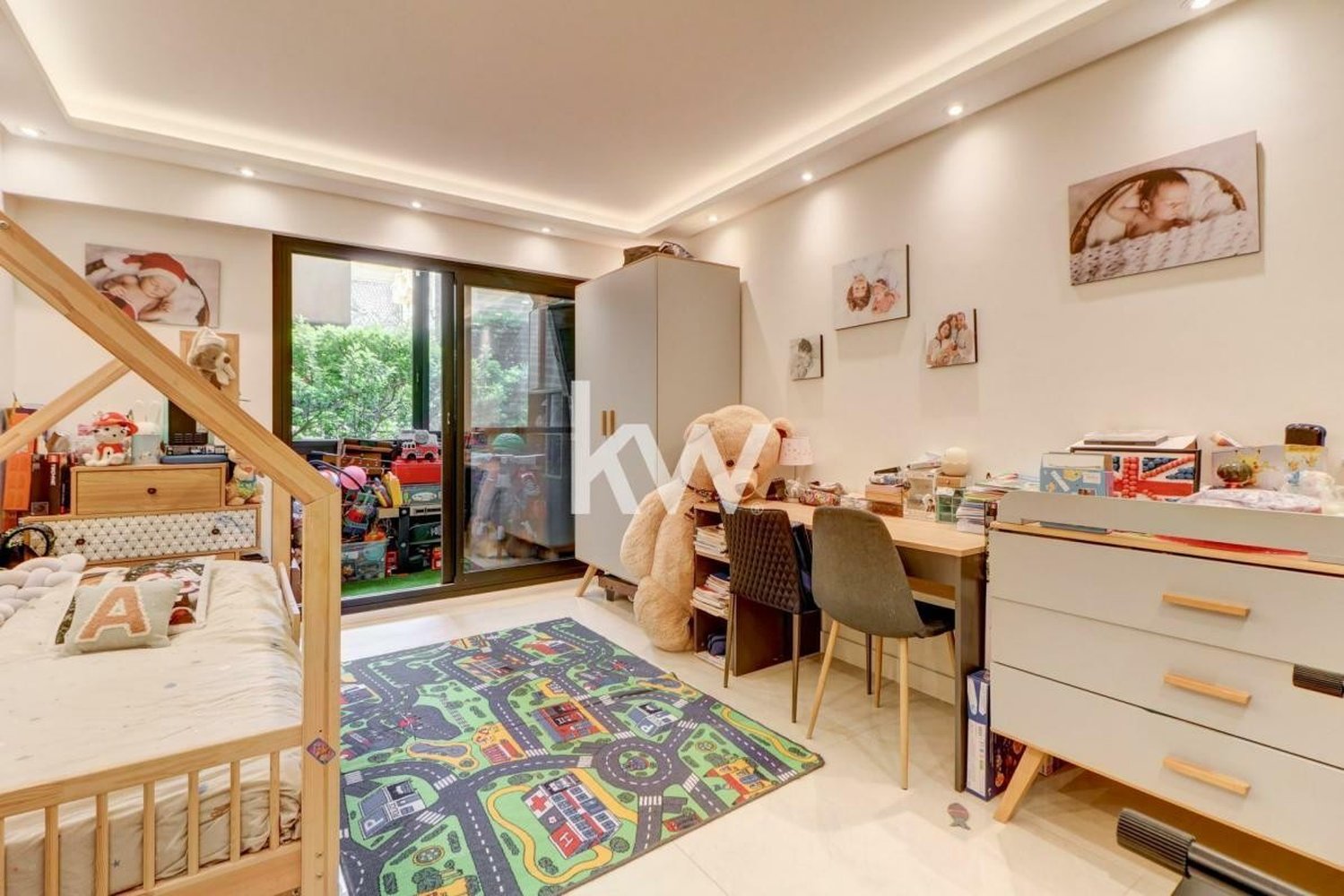 Property photo in Carre d'Or