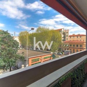 Property in Carre d'Or