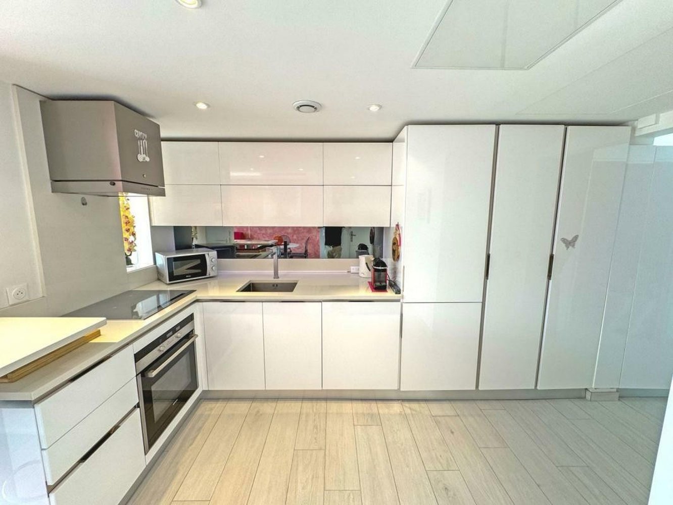 Property photo in Carre d'Or