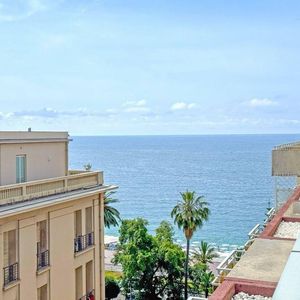 Property in Carre d'Or