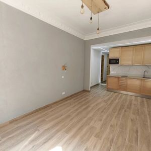 Property in Carre d'Or