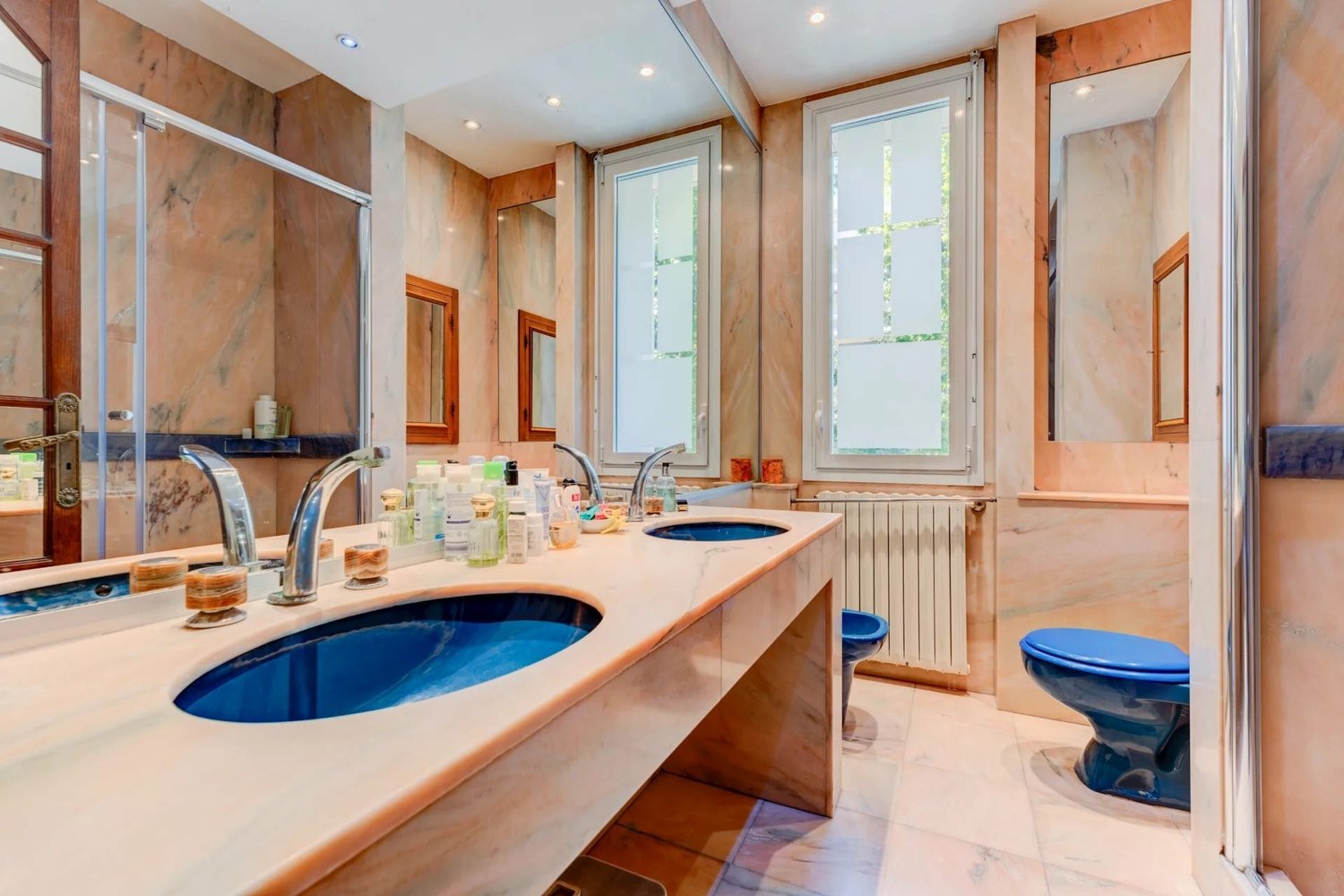 Property photo in Carre d'Or