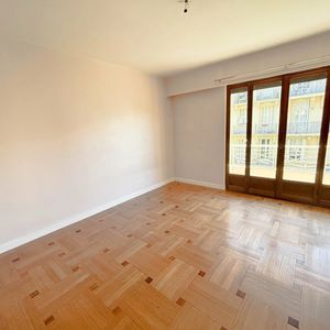 Property in Carre d'Or