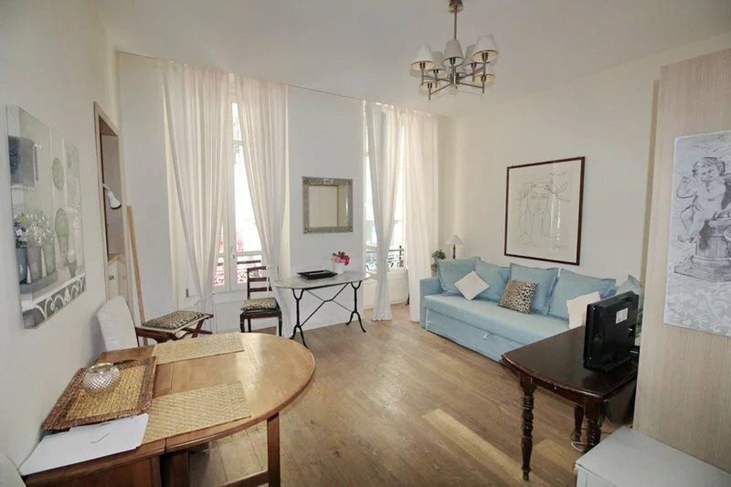 Property photo in Carre d'Or