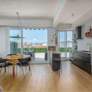 Property in Carre d'Or