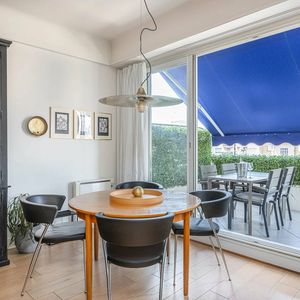 Property in Carre d'Or