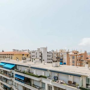 Property in Carre d'Or