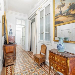 Property in Carre d'Or