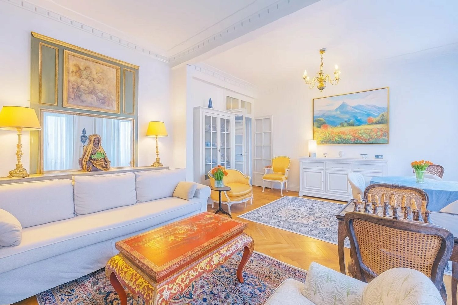 Property photo in Carre d'Or