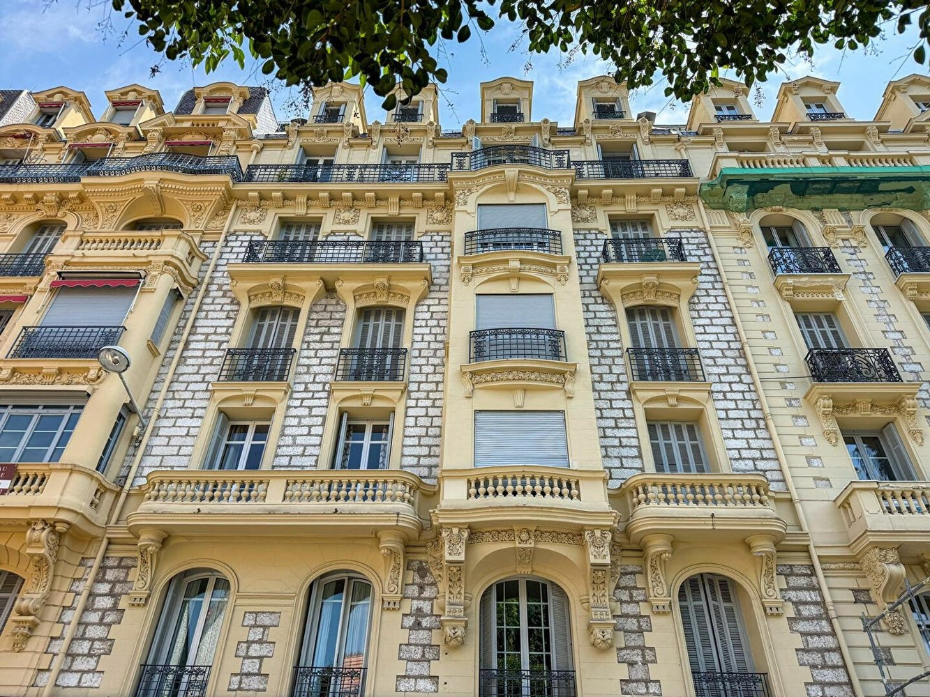 Property photo in Carre d'Or