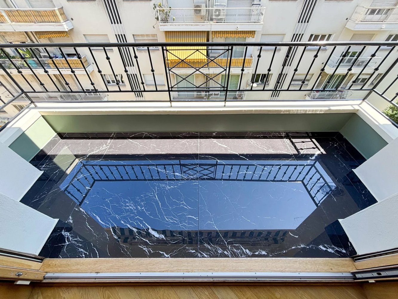 Property photo in Carre d'Or