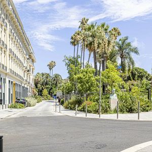 Property in Carre d'Or