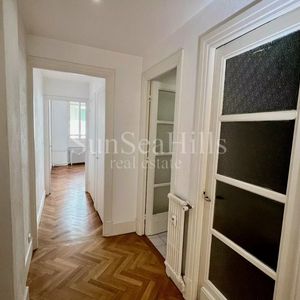 Property in Carre d'Or