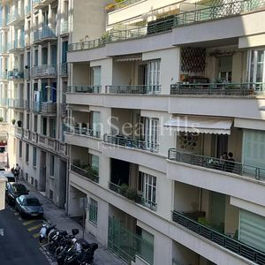 Property in Carre d'Or