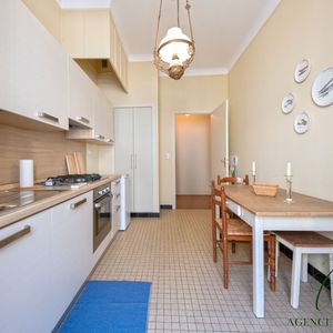 Property in Carre d'Or