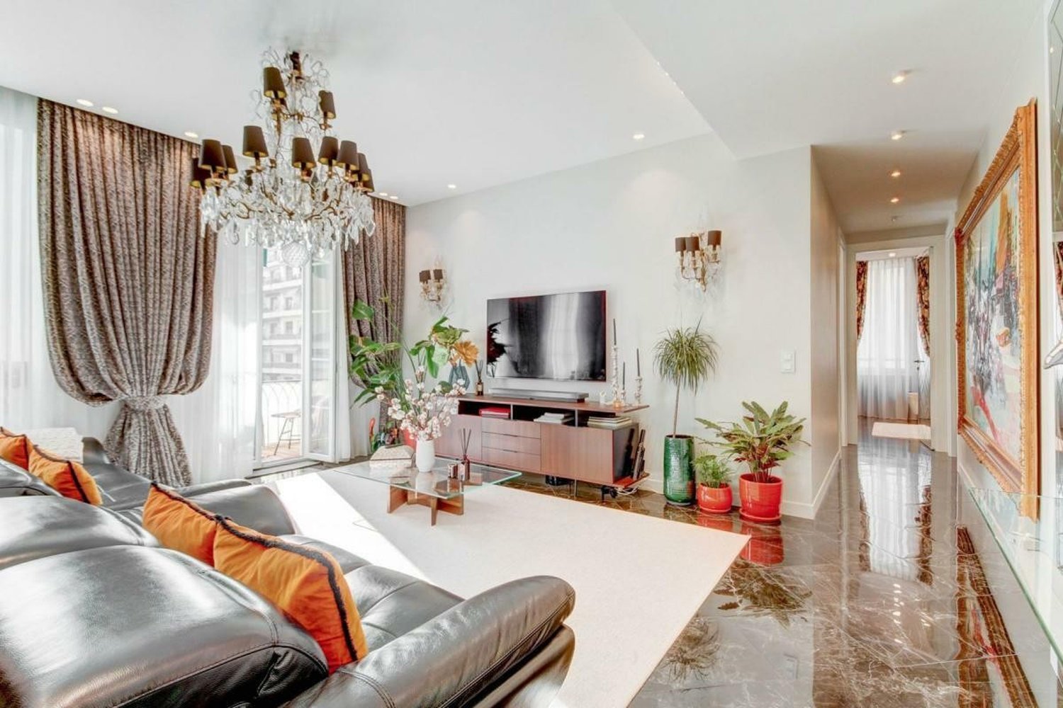 Property photo in Carre d'Or