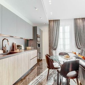 Property in Carre d'Or