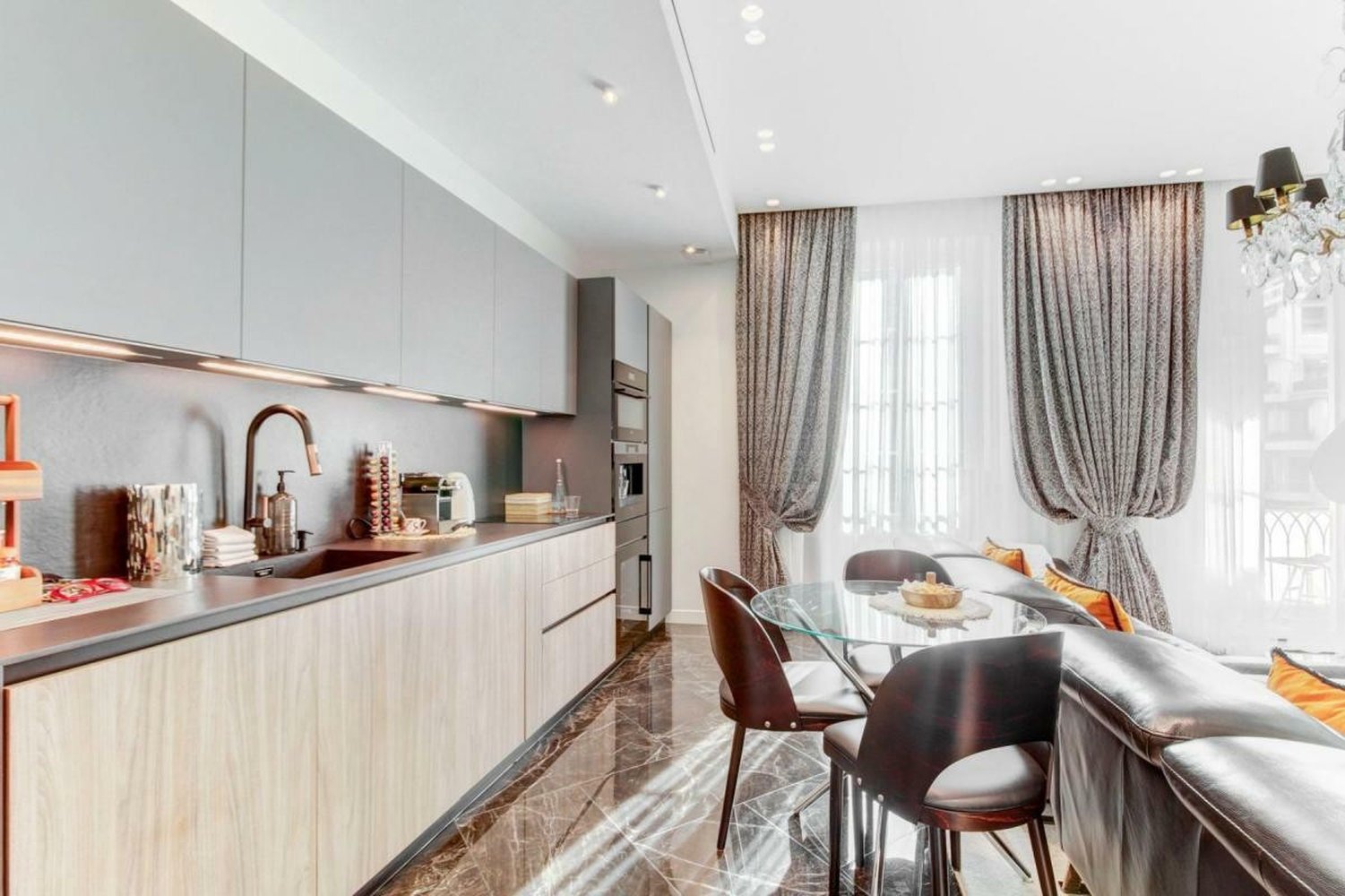 Property photo in Carre d'Or