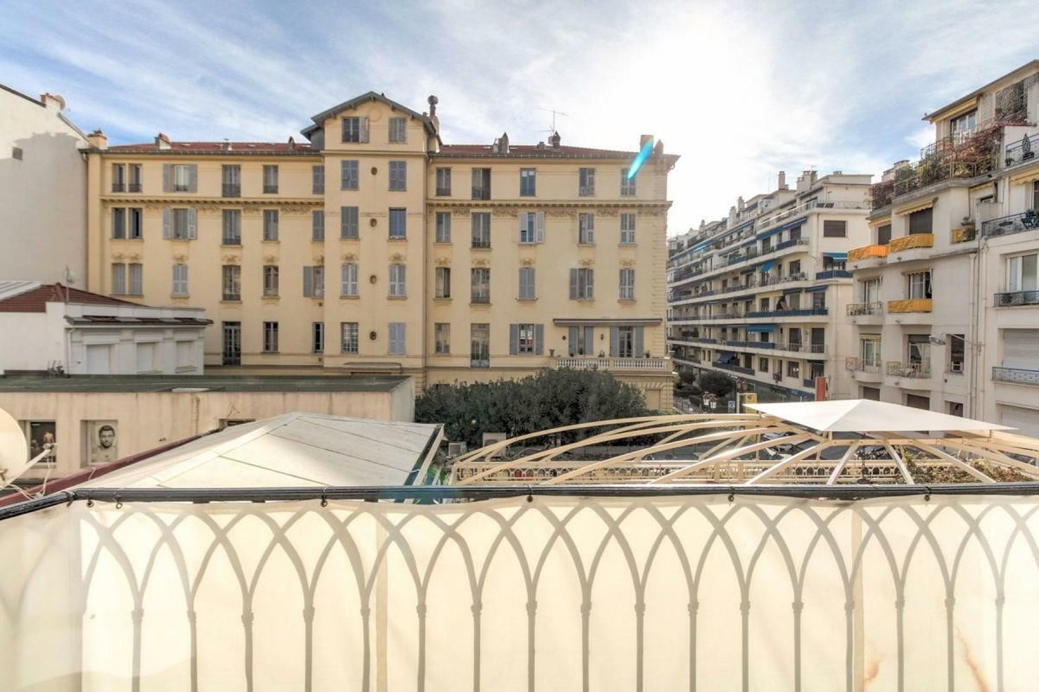 Property photo in Carre d'Or