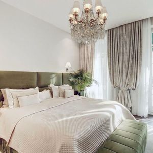 Property in Carre d'Or