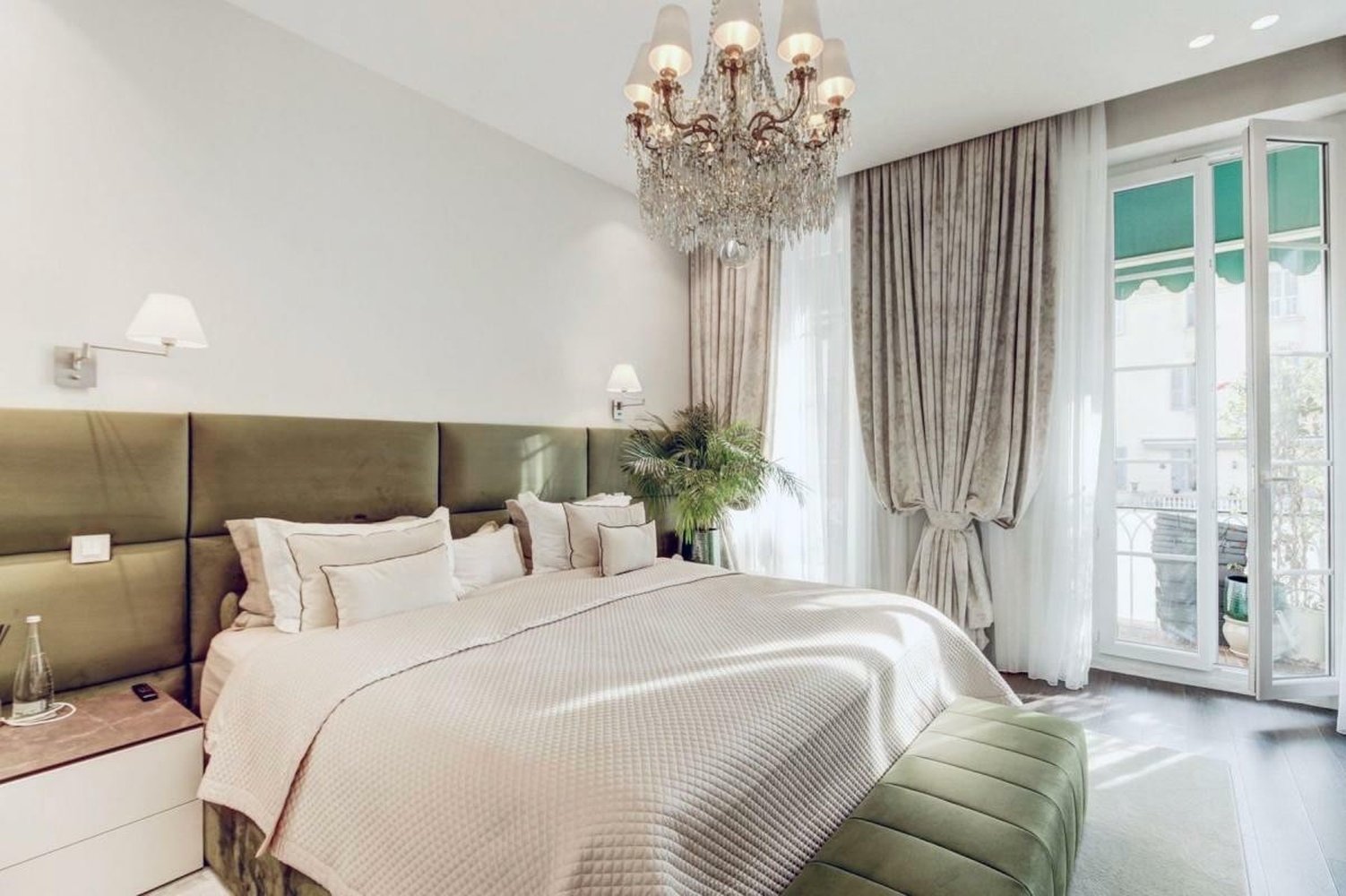 Property photo in Carre d'Or