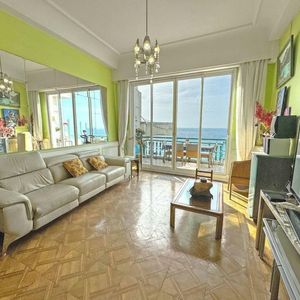 Property in Carre d'Or